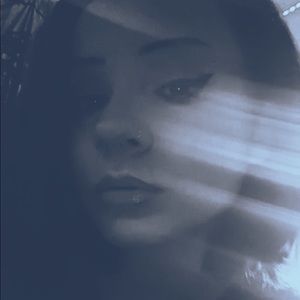 Meet your Posher, Abigail